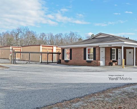 Source URL: https://cdnsc.rentcafe.com/dmslivecafe/3/1075173/1075173-1-2.jpg?width=-1&height=385&quality=80