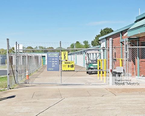 Source URL: https://cdnsc.rentcafe.com/dmslivecafe/3/1075211/1075211-1-2.jpg?width=-1&height=385&quality=80