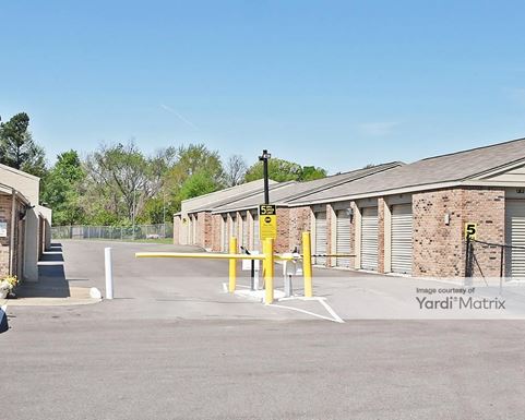 Source URL: https://cdnsc.rentcafe.com/dmslivecafe/3/1075212/1075212-1-2.jpg?width=-1&height=385&quality=80