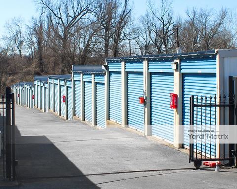 Source URL: https://cdnsc.rentcafe.com/dmslivecafe/3/1075213/1075213-1-2.jpg?width=-1&height=385&quality=80