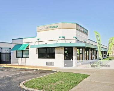 Storage Units for Rent available at 395 Union Avenue, Memphis, TN 38103