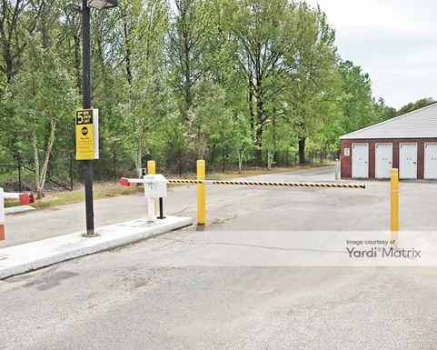 Source URL: https://cdnsc.rentcafe.com/dmslivecafe/3/1075218/1075218-1-2.jpg?width=-1&height=385&quality=80