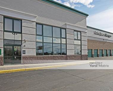 Storage Units for Rent available at 1001 US-9, Parlin, NJ 08859