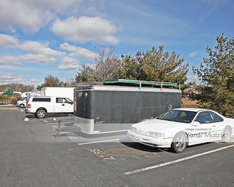 Source URL: https://cdnsc.rentcafe.com/dmslivecafe/3/1075256/1075256-1-5.jpg?width=-1&height=385&quality=80