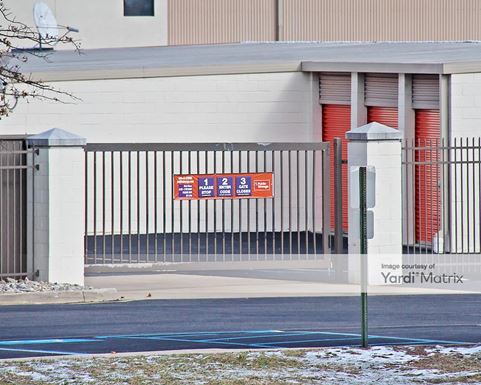 Source URL: https://cdnsc.rentcafe.com/dmslivecafe/3/1075267/1075267-1-4.jpg?width=-1&height=385&quality=80