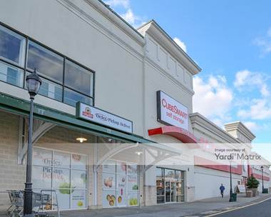 Storage Units for Rent available at 881 Saint Georges Avenue, Woodbridge, NJ 07095