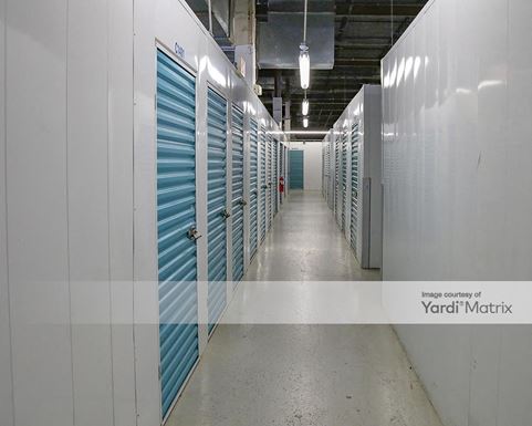 Source URL: https://cdnsc.rentcafe.com/dmslivecafe/3/1075271/1075271-1-5.jpg?width=-1&height=385&quality=80