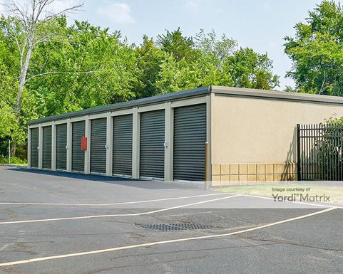 Source URL: https://cdnsc.rentcafe.com/dmslivecafe/3/1075276/1075276-1-5.jpg?width=-1&height=385&quality=80