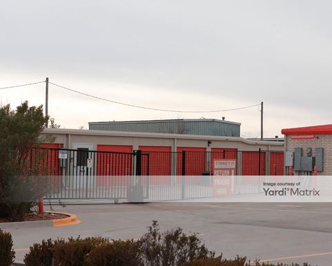 Source URL: https://cdnsc.rentcafe.com/dmslivecafe/3/1075321/1075321-1-4.jpg?width=-1&height=385&quality=80