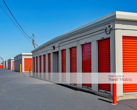 Source URL: https://cdnsc.rentcafe.com/dmslivecafe/3/1075323/1075323-1-4.jpg?width=-1&height=385&quality=80