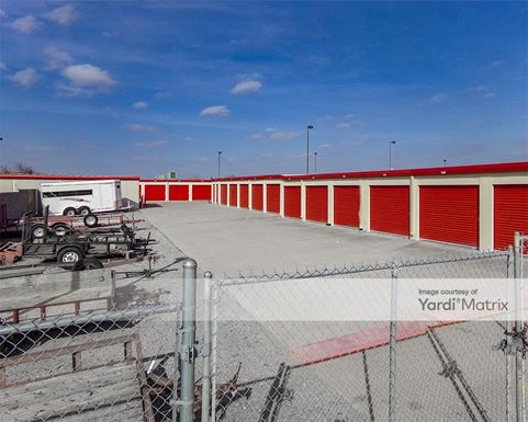 Source URL: https://cdnsc.rentcafe.com/dmslivecafe/3/1075327/1075327-1-5.jpg?width=-1&height=385&quality=80