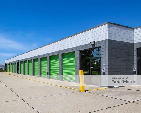 Source URL: https://cdnsc.rentcafe.com/dmslivecafe/3/1075390/1075390-1-3.jpg?width=-1&height=385&quality=80