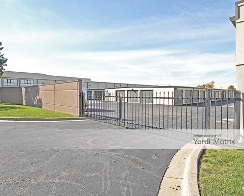 Source URL: https://cdnsc.rentcafe.com/dmslivecafe/3/1075403/1075403-1-3.jpg?width=-1&height=385&quality=80