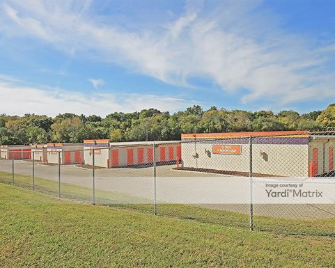 Source URL: https://cdnsc.rentcafe.com/dmslivecafe/3/1075412/1075412-1-5.jpg?width=-1&height=385&quality=80