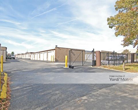 Source URL: https://cdnsc.rentcafe.com/dmslivecafe/3/1075415/1075415-1-2.jpg?width=-1&height=385&quality=80