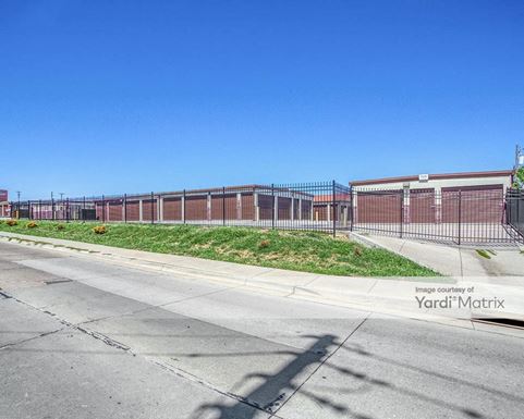 Source URL: https://cdnsc.rentcafe.com/dmslivecafe/3/1075422/1075422-1-4.jpg?width=-1&height=385&quality=80