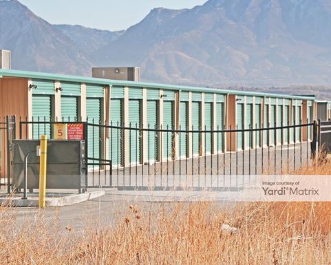 Source URL: https://cdnsc.rentcafe.com/dmslivecafe/3/1075468/1075468-1-2.jpg?width=-1&height=385&quality=80