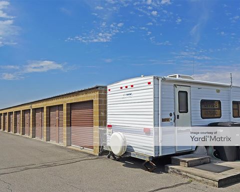 Source URL: https://cdnsc.rentcafe.com/dmslivecafe/3/1075483/1075483-1-4.jpg?width=-1&height=385&quality=80