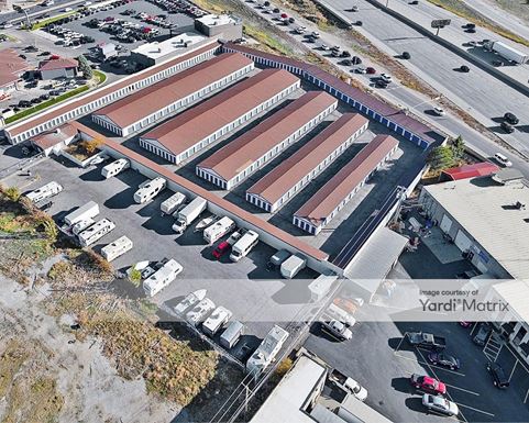 Source URL: https://cdnsc.rentcafe.com/dmslivecafe/3/1075504/1075504-1-5.jpg?width=-1&height=385&quality=80