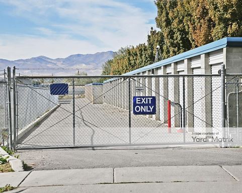 Source URL: https://cdnsc.rentcafe.com/dmslivecafe/3/1075505/1075505-1-2.jpg?width=-1&height=385&quality=80