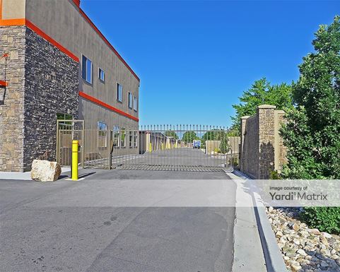 Source URL: https://cdnsc.rentcafe.com/dmslivecafe/3/1075516/1075516-1-2.jpg?width=-1&height=385&quality=80