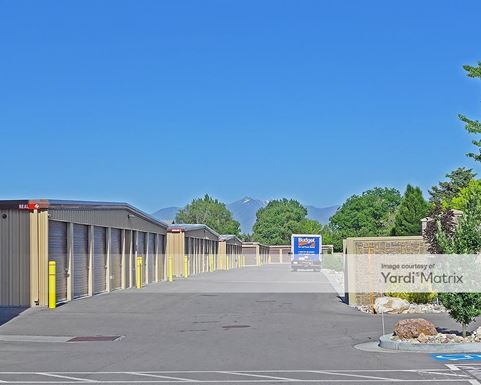 Source URL: https://cdnsc.rentcafe.com/dmslivecafe/3/1075516/1075516-1-4.jpg?width=-1&height=385&quality=80