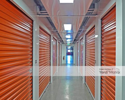 Source URL: https://cdnsc.rentcafe.com/dmslivecafe/3/1075518/1075518-1-5.jpg?width=-1&height=385&quality=80