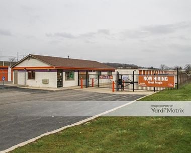 Storage Units for Rent available at 5060 Coolidge Hwy, Royal Oak, MI 48073