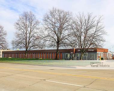 Storage Units for Rent available at 13350 Stark Road, Livonia, MI 48150
