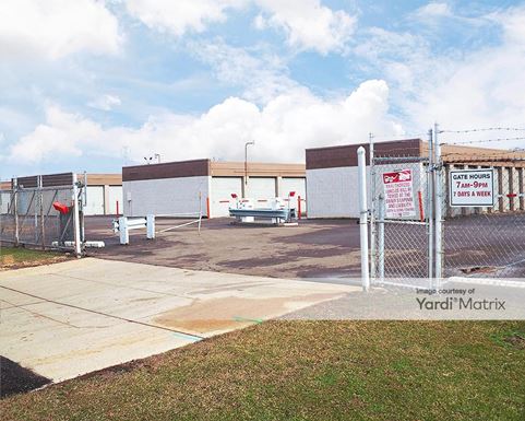 Source URL: https://cdnsc.rentcafe.com/dmslivecafe/3/1075589/1075589-1-2.jpg?width=-1&height=385&quality=80