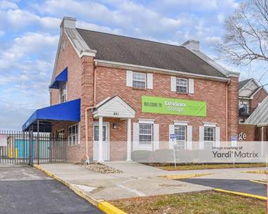 Storage Units for Rent available at 851 West Henderson Road, Columbus, OH 43214