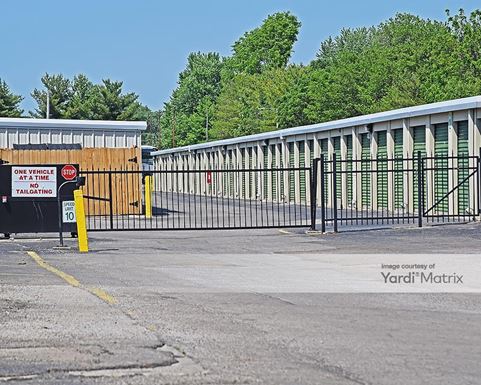 Source URL: https://cdnsc.rentcafe.com/dmslivecafe/3/1075620/1075620-1-5.jpg?width=-1&height=385&quality=80