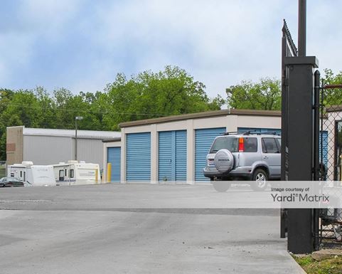 Source URL: https://cdnsc.rentcafe.com/dmslivecafe/3/1075827/1075827-1-2.jpg?width=-1&height=385&quality=80