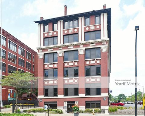 Source URL: https://cdnsc.rentcafe.com/dmslivecafe/3/1075917/1075917-1-3.jpg?width=-1&height=385&quality=80