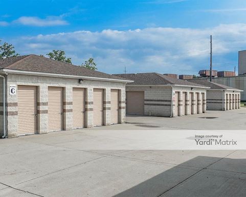 Source URL: https://cdnsc.rentcafe.com/dmslivecafe/3/1075925/1075925-1-3.jpg?width=-1&height=385&quality=80