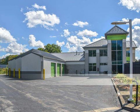 Source URL: https://cdnsc.rentcafe.com/dmslivecafe/3/1075929/1075929-1-5.jpg?width=-1&height=385&quality=80