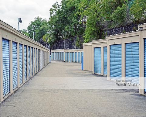 Source URL: https://cdnsc.rentcafe.com/dmslivecafe/3/1076036/1076036-1-3.jpg?width=-1&height=385&quality=80