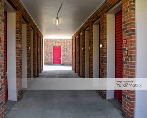 Source URL: https://cdnsc.rentcafe.com/dmslivecafe/3/1076151/1076151-1-4.jpg?width=-1&height=385&quality=80