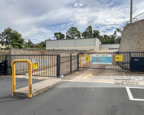 Source URL: https://cdnsc.rentcafe.com/dmslivecafe/3/1076159/1076159-1-6.jpg?width=-1&height=385&quality=80