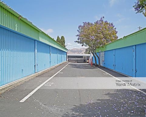 Source URL: https://cdnsc.rentcafe.com/dmslivecafe/3/1076185/1076185-1-5.jpg?width=-1&height=385&quality=80