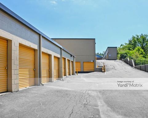 Source URL: https://cdnsc.rentcafe.com/dmslivecafe/3/1076275/1076275-1-2.jpg?width=-1&height=385&quality=80