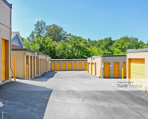 Source URL: https://cdnsc.rentcafe.com/dmslivecafe/3/1076275/1076275-1-5.jpg?width=-1&height=385&quality=80