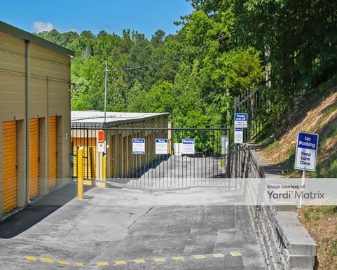 Source URL: https://cdnsc.rentcafe.com/dmslivecafe/3/1076275/1076275-1-6.jpg?width=-1&height=385&quality=80