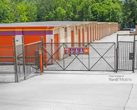 Source URL: https://cdnsc.rentcafe.com/dmslivecafe/3/1076278/1076278-1-6.jpg?width=-1&height=385&quality=80