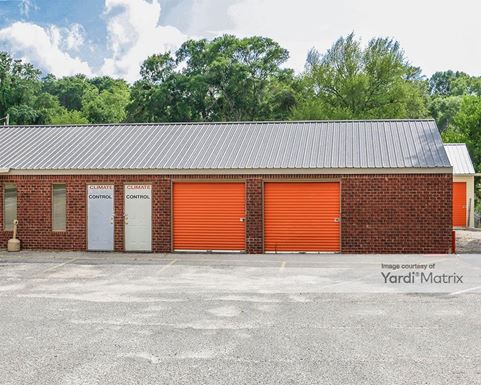 Source URL: https://cdnsc.rentcafe.com/dmslivecafe/3/1076295/1076295-1-5.jpg?width=-1&height=385&quality=80