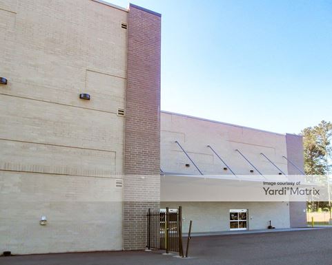 Source URL: https://cdnsc.rentcafe.com/dmslivecafe/3/1076299/1076299-1-2.jpg?width=-1&height=385&quality=80