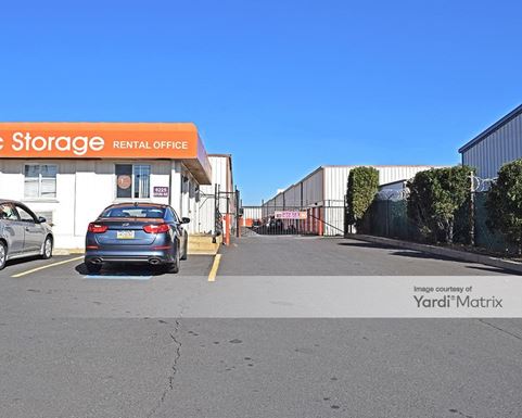 Source URL: https://cdnsc.rentcafe.com/dmslivecafe/3/1076305/1076305-1-3.jpg?width=-1&height=385&quality=80