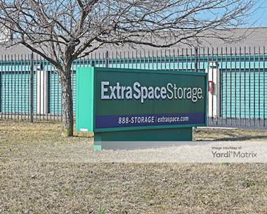 Storage Units for Rent available at 5260 Commerce Circle, Indianapolis, IN 46237