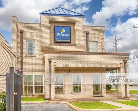 Source URL: https://cdnsc.rentcafe.com/dmslivecafe/3/1076372/1076372-1-4.jpg?width=-1&height=385&quality=80