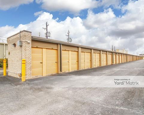 Source URL: https://cdnsc.rentcafe.com/dmslivecafe/3/1076372/1076372-1-5.jpg?width=-1&height=385&quality=80